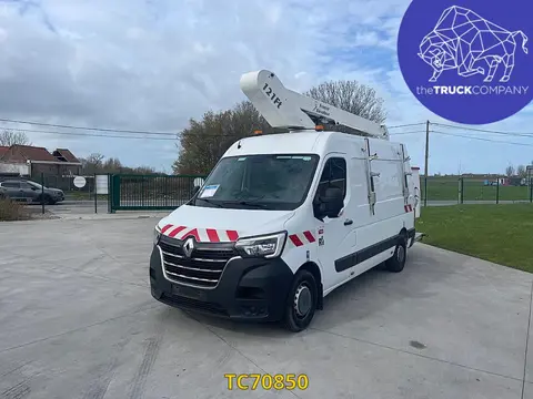 Renault Master 145.35 Nacelle (bj 2021)