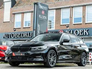 BMW 3 Serie Touring 330e High Exe PANO LASER HARMAN KARDON SHADOW LINE M-SPORT