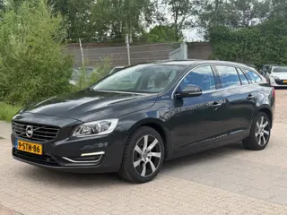 Volvo V60 2.4 D6 AWD Plug-In Hybrid Summum