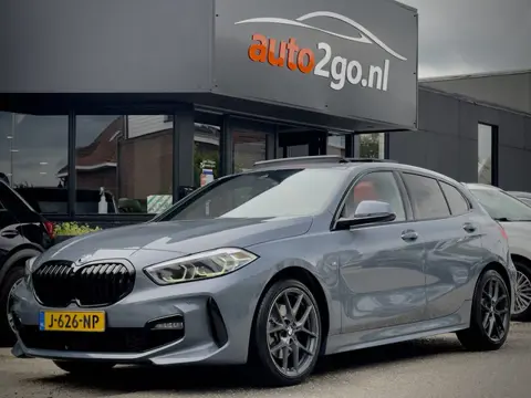 BMW 1-serie 118i AUT7 M-SPORT HIGH EXECUTIVE EDITION PANODAK DESIGNO-SPORTLEDER NAVI CAMERA DIGI-DAS