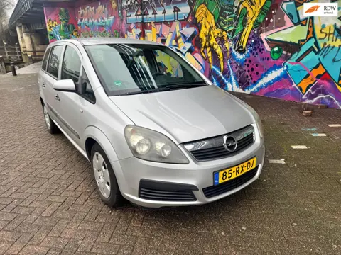 Opel Zafira 1.6 Business airco 7 personen uitvoering apk mei stereo leuke auto nette staat verkerend
