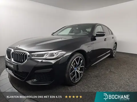 BMW 5-serie 530e xDrive High Executive | M Sportpakket | M Sportstuur | Lederen bekleding |