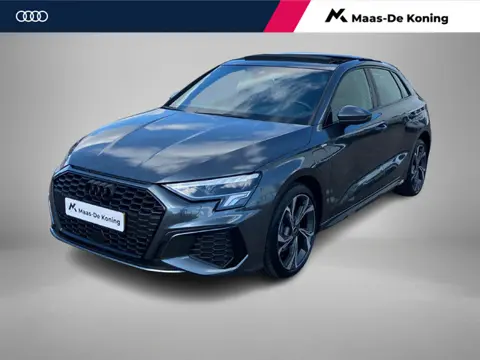 Audi A3 Sportback 40 TFSIe 150kW/204PK S Line · Panoramadak · Stoelverwarming · Apple/Android Car Pl