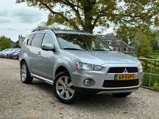 Mitsubishi Outlander 2.0 Edition Two | Schuif/kanteldak + Lederbekleding + Cruise Nu € 8.975,-!!!