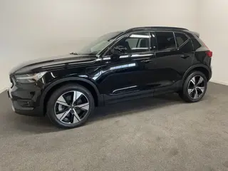 Volvo XC40 1.5 T5 Plug-In Recharge R-Design LED/ Camera/ Cruise/ LMV/ PDC