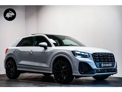 Audi Q2 35 TFSI S-Line Black ed|Pano dak|19inch|LED|Virtual|Navi|Acc