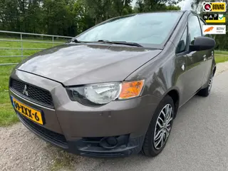 Mitsubishi Colt 1.1 Edition One top onderhouden