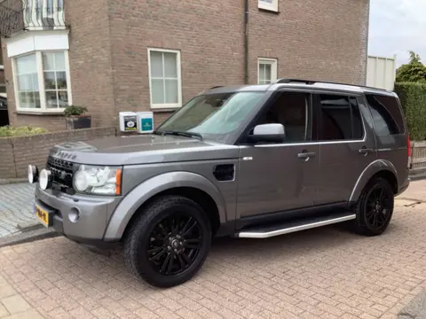 Land Rover Discovery 3.0 TDV6 HSE apk 6-2027 grijs kenteken