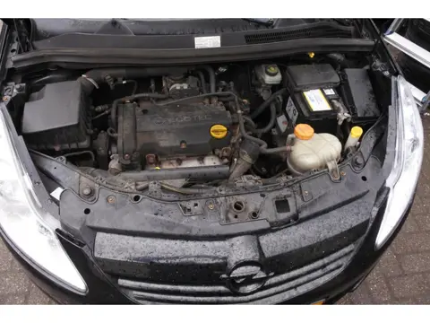 Opel Corsa 1.2-16V Enjoy airco enz. nw apk tot 29-3-2027