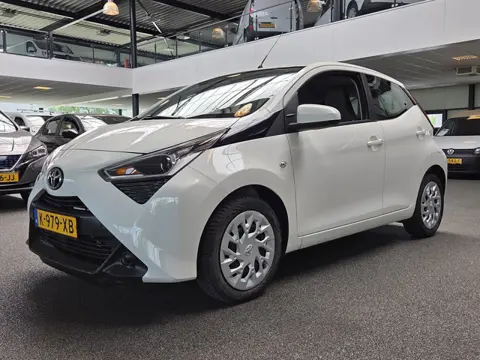 Toyota Aygo 1.0 VVT-i x-play (bj 2021)