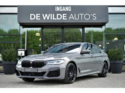 BMW 5 Serie 545e xDrive M-sport SoftClose Harman/Kardon Head-up Laser