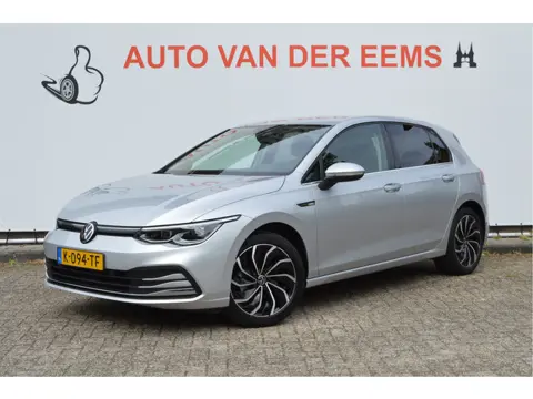 Volkswagen Golf 1.5 eTSI Style NL-Auto / Virtual / Harman Kardon / Led kopl. / Apple,android