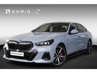 BMW 5-serie 550e xDrive | M Sport Pro | Driving Assistant Professional | Bowers & Wilkins | Trekhaak