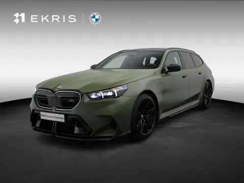 BMW 5 Serie Touring M5 M Performance Onderdelen | M Carbon-keramische remmen | Trekhaak | Panoramada
