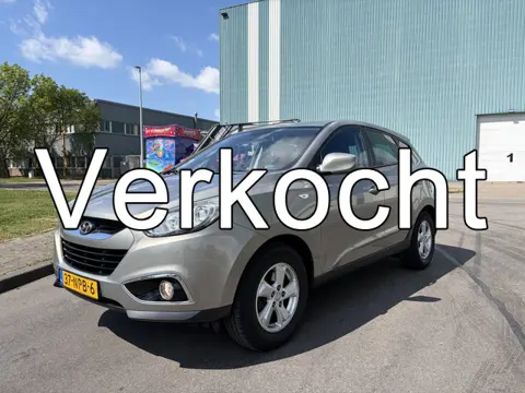 Hyundai ix35 2.0-16V Dynamic Automaat 165 PK. Prachtige en als nieuw rijdende auto !!! Onverwoestbar