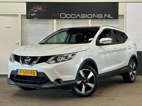 Nissan QASHQAI 1.2 Connect Edition + NAVI + PANODAK !!