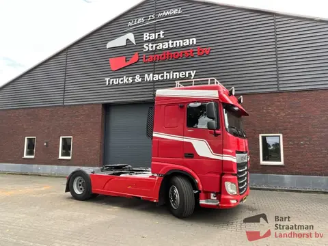 DAF XF 480 FT Space Cab 4x2 opleggertrekker met PTO en kipperhydrauliek. BS2044