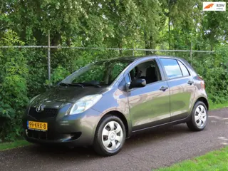 Toyota Yaris 1.3 VVTi Sol