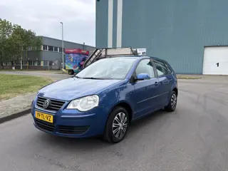 Volkswagen Polo 1.4-16V Optive 5-Deurs 81 PK. Zeer fijn rijdende inruilauto met nieuwe APK !!! Distr