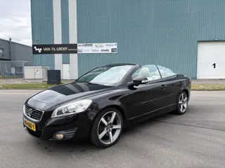 Volvo C70 Convertible 2.4i Intro Edition Automaat 170 PK. Droomauto !!! Zeer goed onderhouden !! All