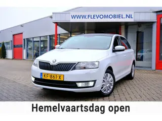 Skoda Rapid Spaceback 1.2 TSI Greentech JOY Pano|Xenon|Navi|CarPlay