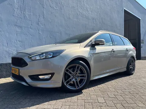 Ford Focus Wagon 1.5 ST-Line - 1e Eigenaar - Navigatie