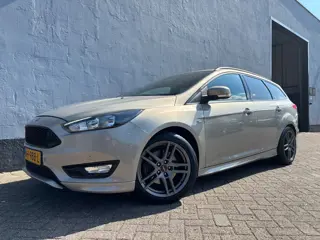 Ford Focus Wagon 1.5 ST-Line - 1e Eigenaar - Navigatie