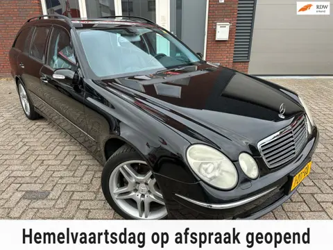 Mercedes-Benz E-klasse Combi 320 Avantgarde 4-Matic AMG / Pano / Leder / Navi / PDC