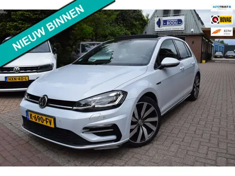 Volkswagen Golf 1.4 TSI Highline Business R-LINE AUTOM/ PANO DAK/ADAP CRUISE/NAVI/STOELVERW/XENON/BL