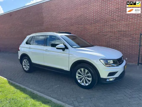 Volkswagen Tiguan 1.4 TSI ACT Connected Series Navi Pano Stoelverw