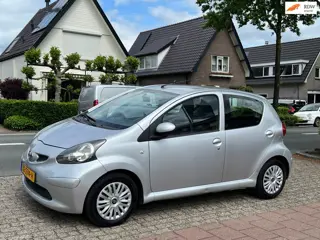 Toyota Aygo 1.0-12V AIRCO-5 DEURS-APK 05-2027 !