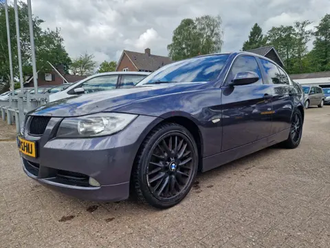 BMW 3-serie 320i High Executive ( EXPORTPRIJS)
