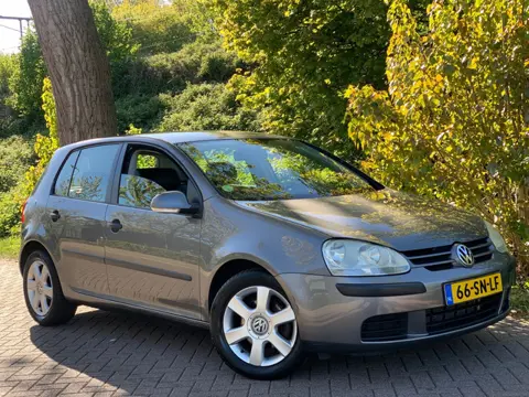 Volkswagen Golf 2.0 FSI Comfortline LEDER NAVI CRUISE TOPSTAAT!