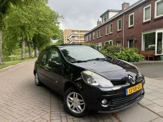 Renault Clio 1.2-16V Pano Sensor Leer Clima Cruise
