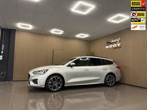 Ford Focus Wagon 1.0 EcoBoost ST Line Business * 1e Eig / Carplay / Trekhaak / B&O / NL Auto *