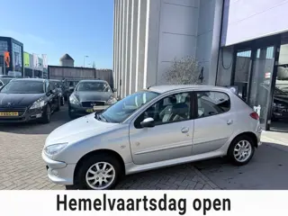 Peugeot 206 1.4 Génération ZEER NETTE STAAT! AIRCO! 5DEURS! CRUISE! INRUIL MOGELIJK!