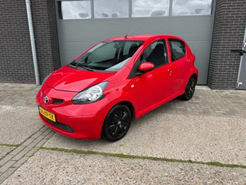 TOYOTA AYGO 1.0-12V +