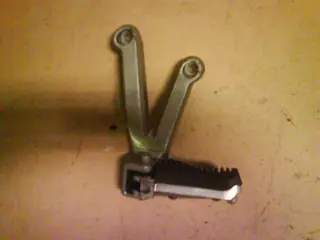 Pillion step left  Suzuki GSF 1200 Bandit 2001 - 2003