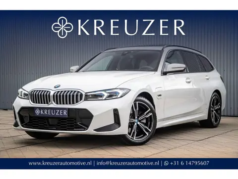 BMW 3-serie Touring 320e | M-Sport | Pano | HUD | ACC | H/K | Camera | Keyless | Ambiance Lighting
