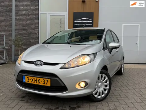 Ford Fiesta 1.4 Titanium| Automaat | Nwe apk | Goed onderhouden |