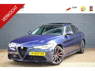 Alfa Romeo Giulia 2.0T Corporate Edition 310 PK / PANO / TREKH. / STUUR + STOELVERW.