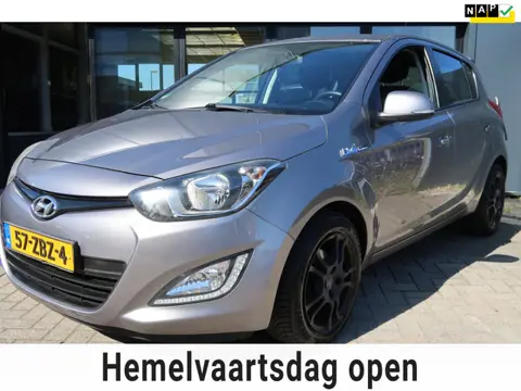 Hyundai I20 1.2i i-Motion *Rijklaarprijs *Onderhouden *Stuurbediening