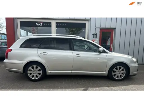 Toyota Avensis Wagon 1.8 VVTi Terra Carplay