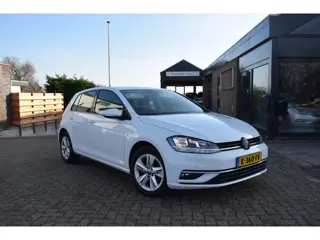 Volkswagen Golf 1.0 TSI Trendline Camera Carplay