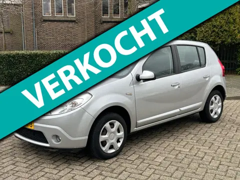 Dacia Sandero 1.4 Lauréate 2008 airco hoge instap zuinig youngtimer nap!