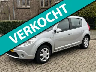 Dacia Sandero 1.4 Lauréate 2008 airco hoge instap zuinig youngtimer nap!