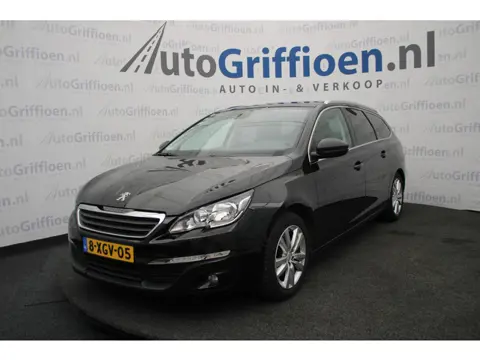 Peugeot 308 SW 1.2 e-THP Blue Lease Executive met trekhaak en panoramadak