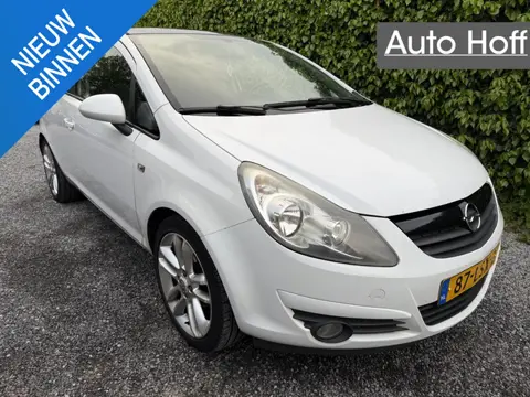 Opel Corsa 1.4-16V Color Edition | Airco | LMV | Sportstoelen | Elekt. Ramen | Privacy Glass | APK t