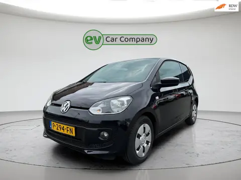 Volkswagen Up! 1.0 high up! | Parkeersensren | Nieuwe apk + 4 banden | Stoelverwarming | Airco | Nav