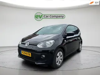 Volkswagen Up! 1.0 high up! | Parkeersensren | Nieuwe apk + 4 banden | Stoelverwarming | Airco | Nav